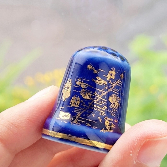 Vintage Alcossebre Navy Blue & Gold Map Thimble - Picture 3 of 8